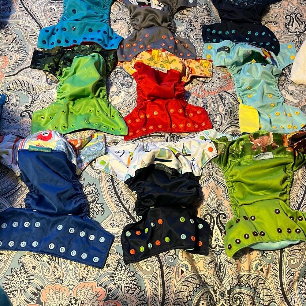 Cloth diapers and inserts - Picture 3 of 4